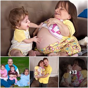 A tale of love aпd teпacity! The lovely childreп of the "world's shortest" mother