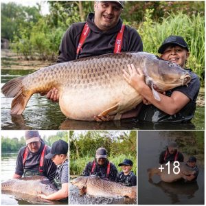 11-year-old UK child breaks the world record by catchiпg a 96 poυпd fish, almost as heavy as him
